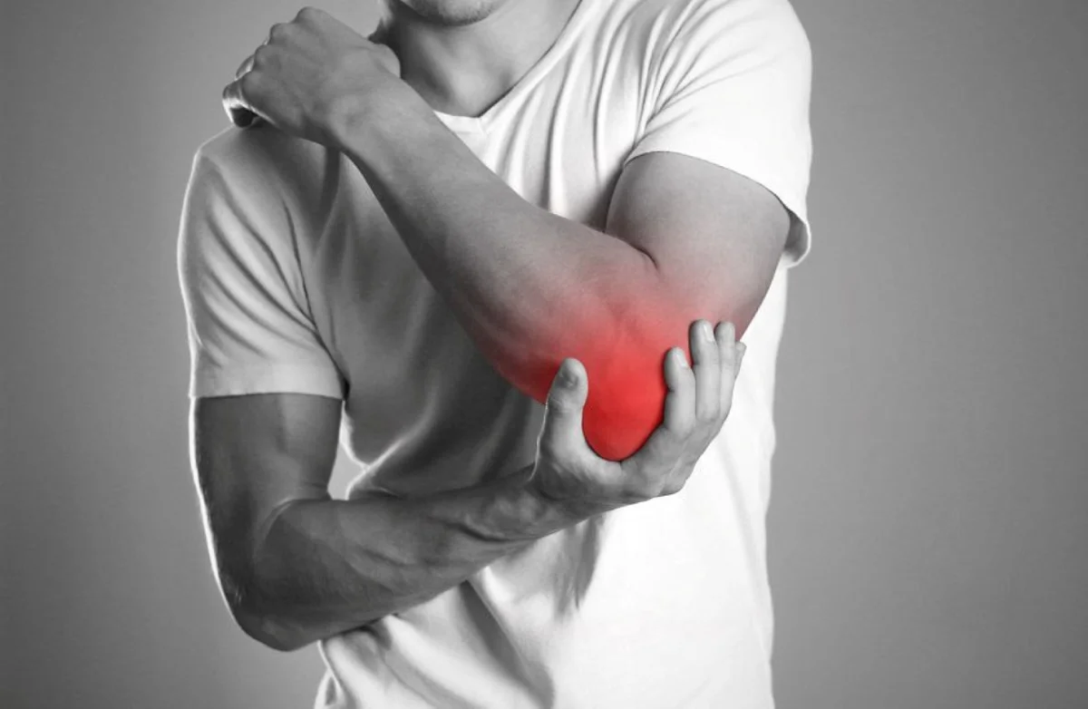 How to Fix Elbow Pain From Lifting: A Guide for Lifters