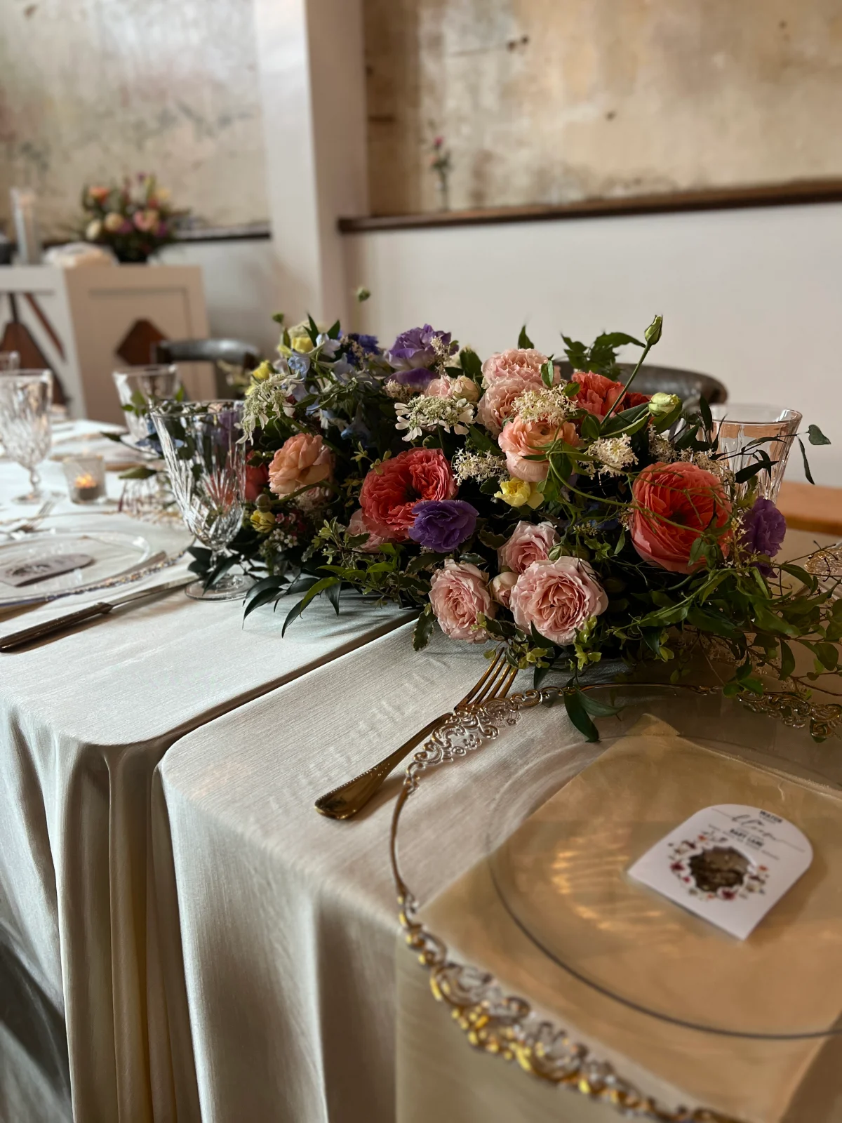 How to Choose the Perfect Floral Arrangements For Life's Meaningful Moments