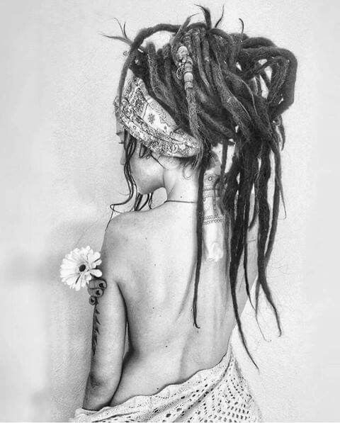 Dare to Be Different: Elevate Your Look with Handcrafted Synthetic Dreadlocks