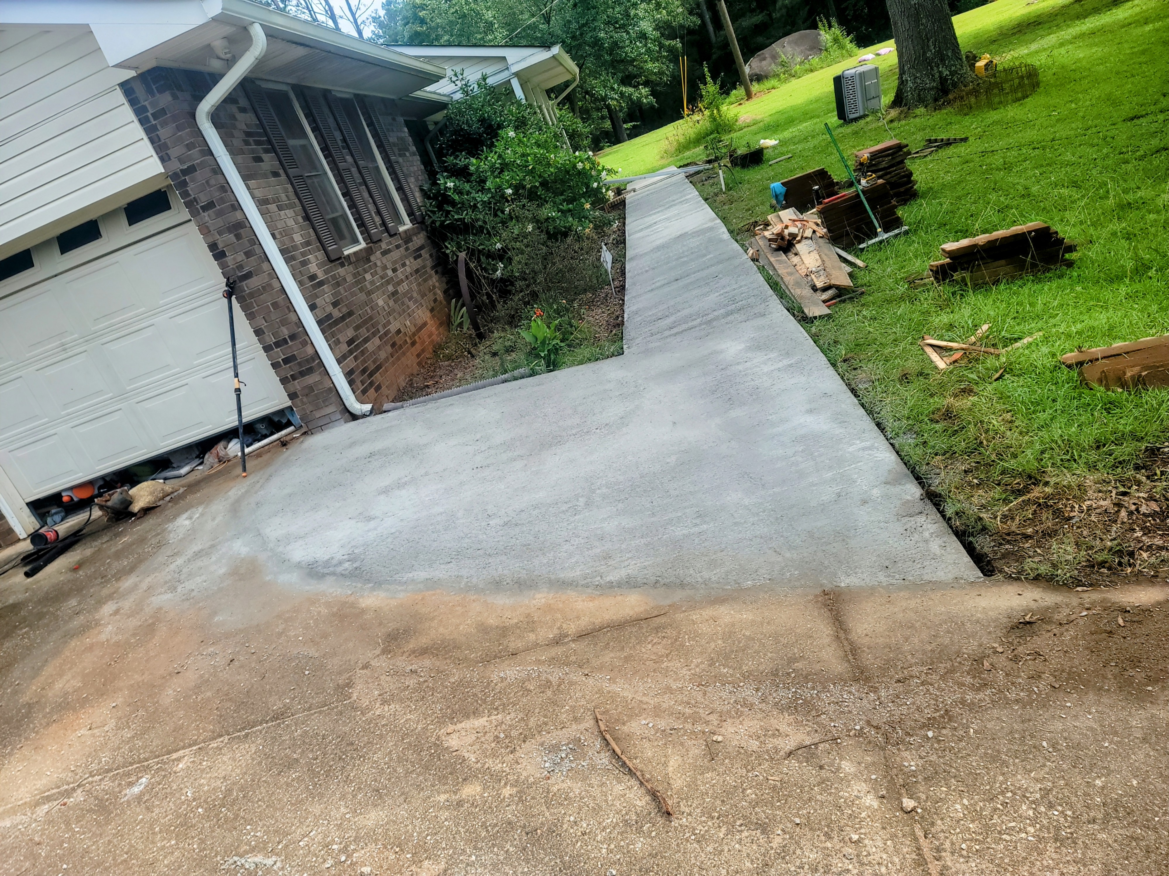 Braggs Home Improvement In Installation.