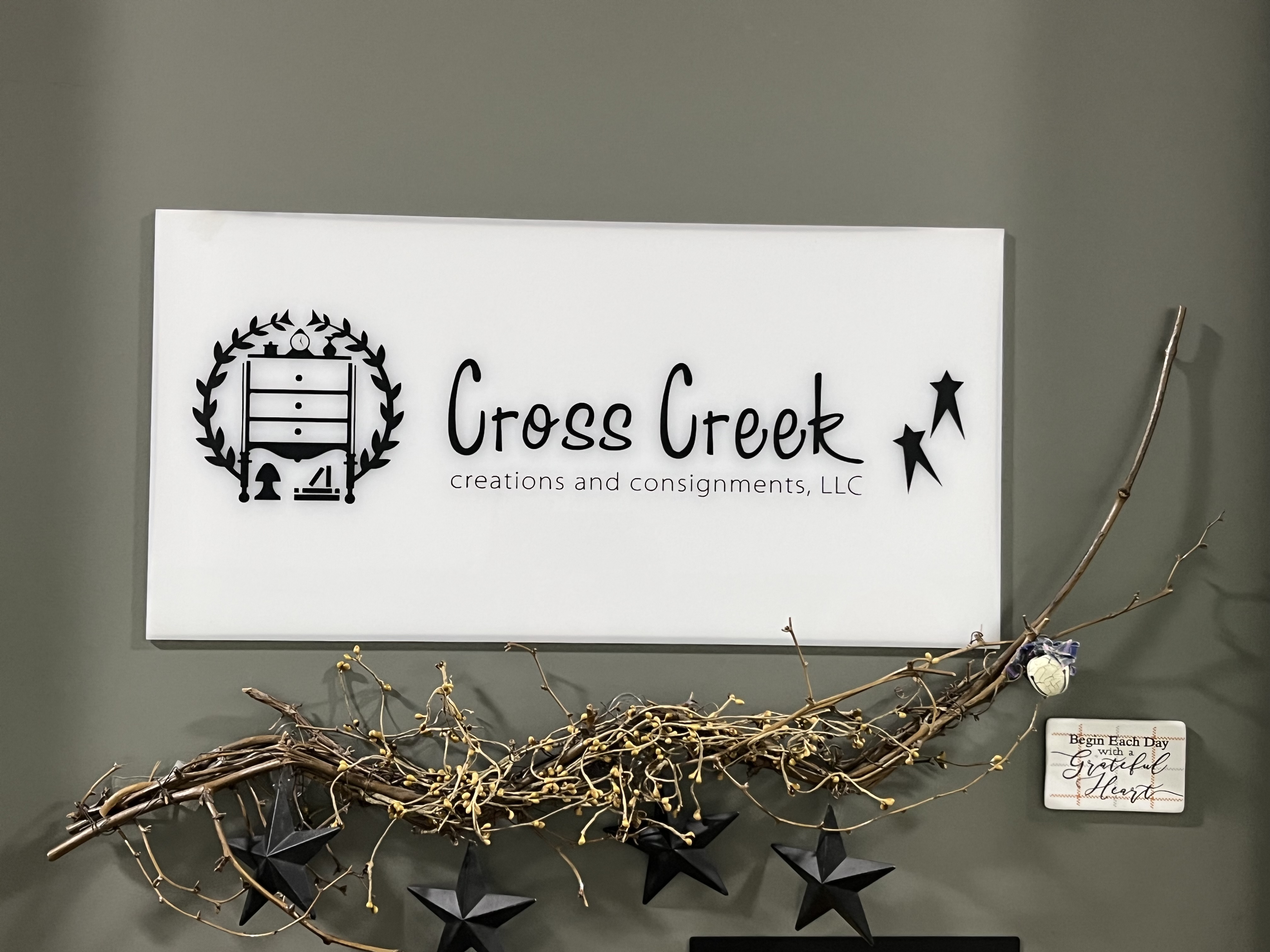 Cross Creek Creations & Consignment 