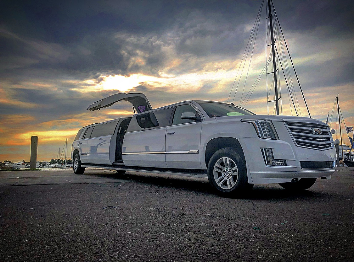 Mcintyre Limousine