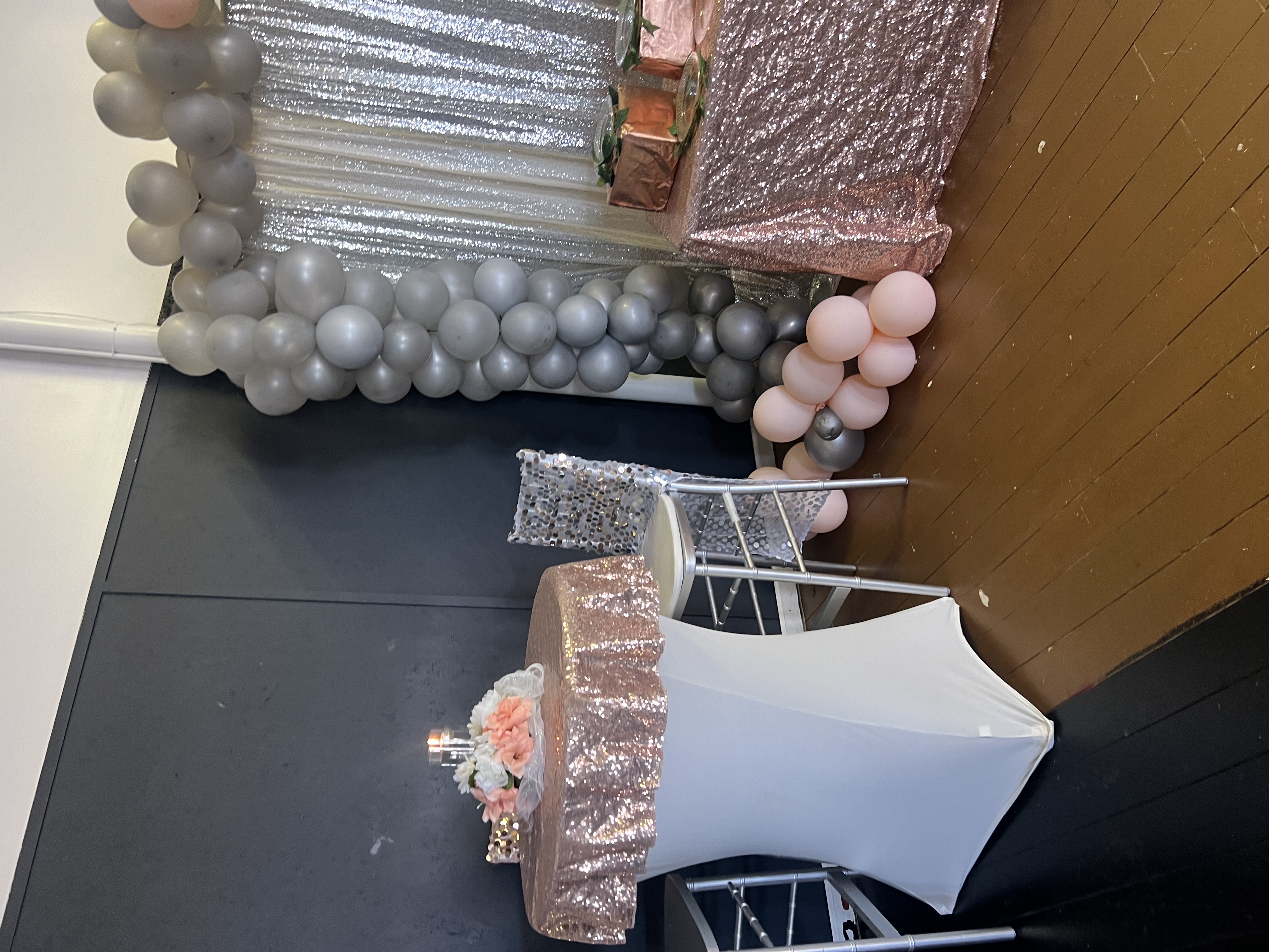 Yuniques Gallery Event Center LLC