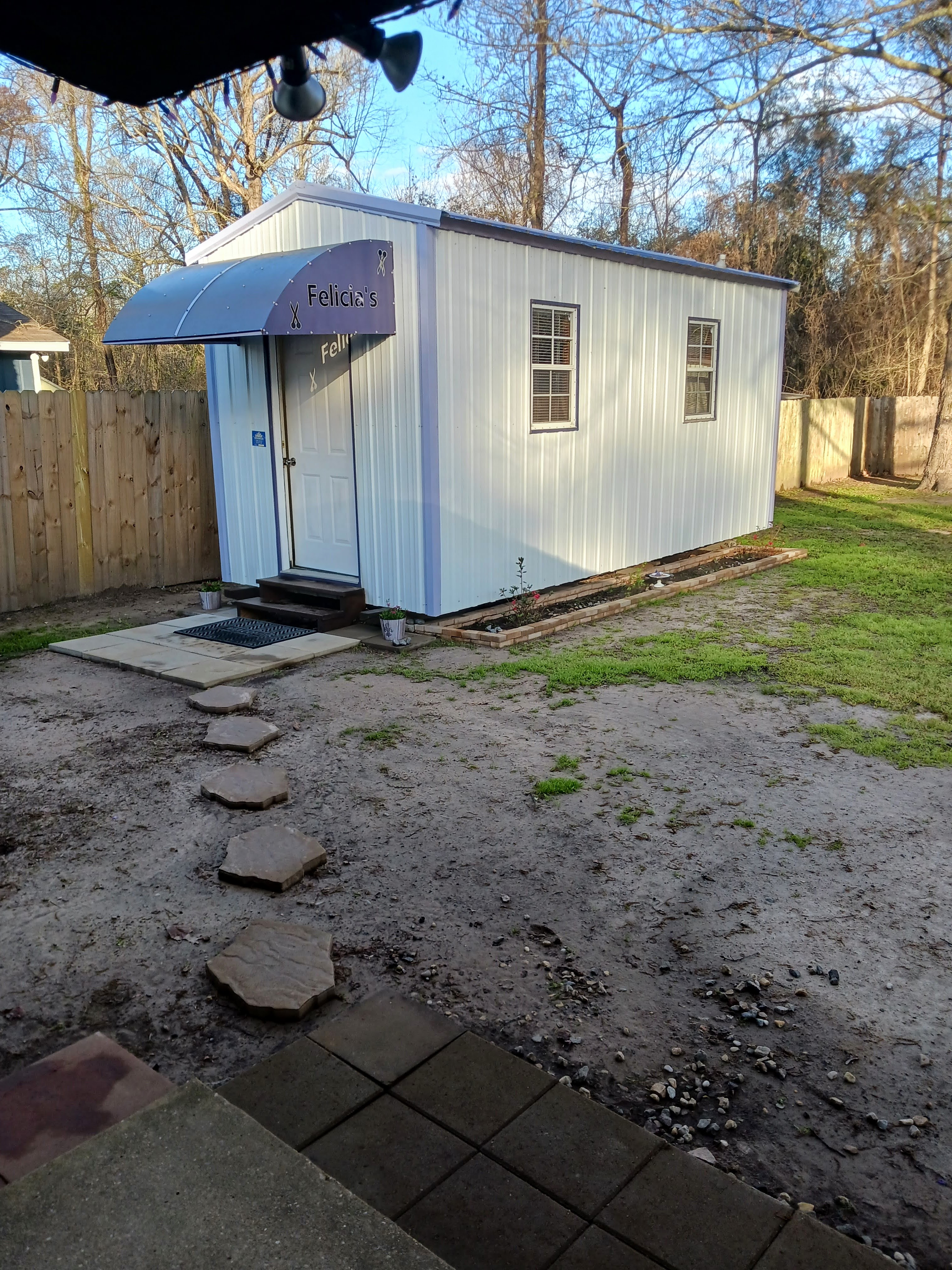 Felicia's Hair With Flair Salon 