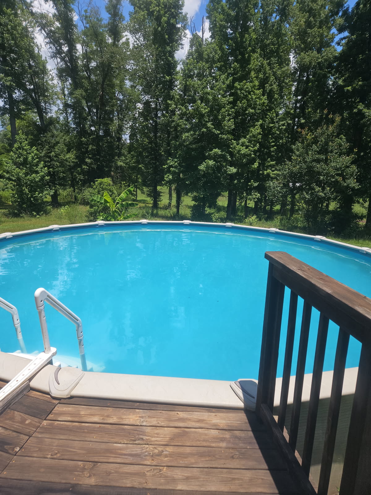 Aquaholics A Pool Maintenance Company, LLC