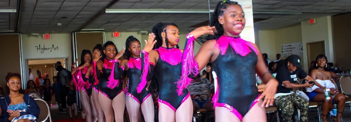 Star Struck Divaz Dance Company,llc