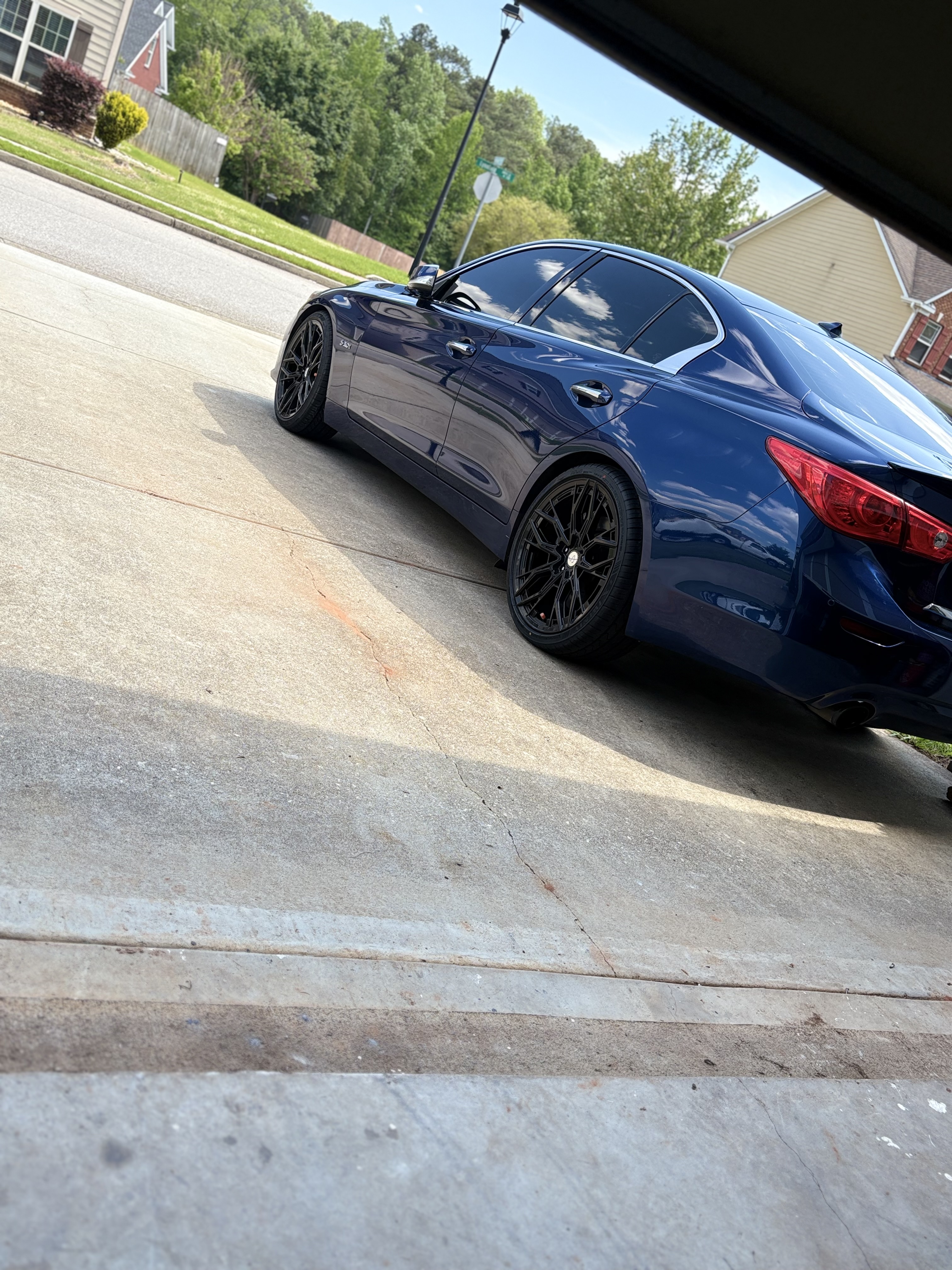 Kla Distribution LLC