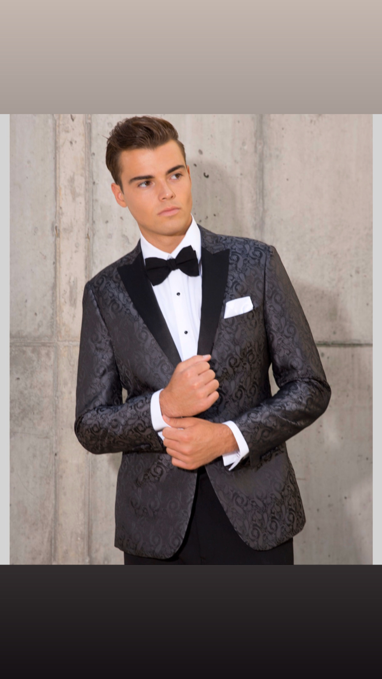Tuxedo Dat 