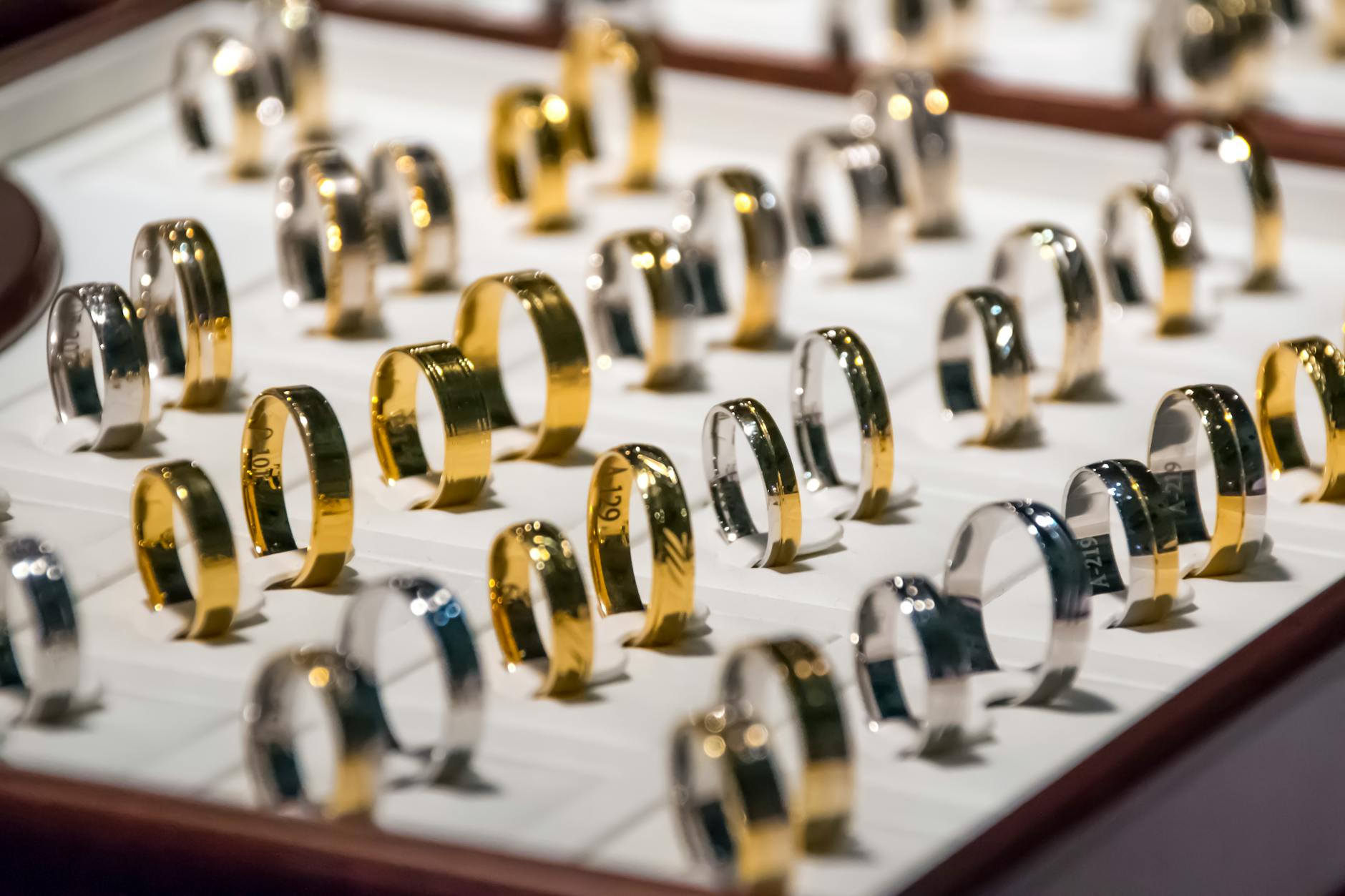 Handi. Rings And Things