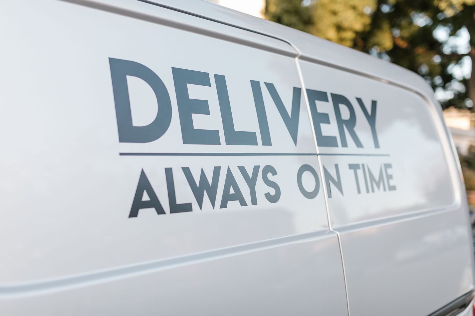 7 Common Reasons Freight Deliveries Get Delayed (And How to Prevent Them)