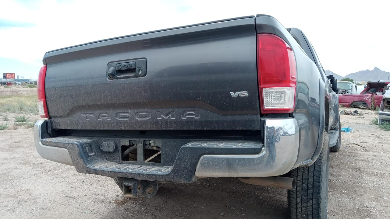 Toyota Tacoma 2018 para partes Trasera