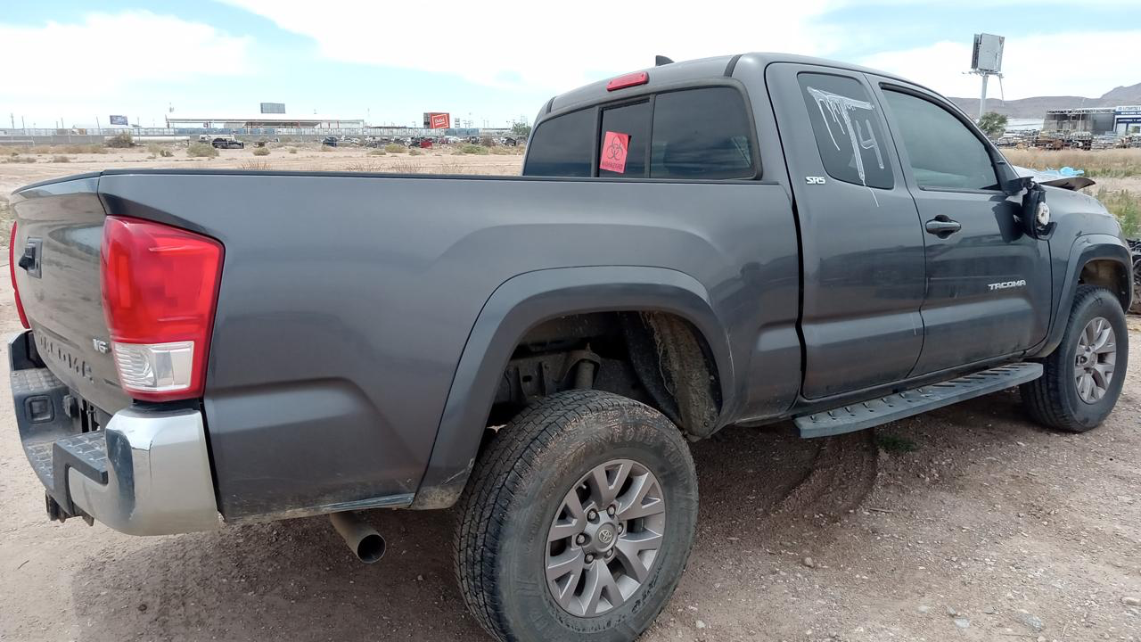 Toyota Tacoma 2018 para partes Derecha
