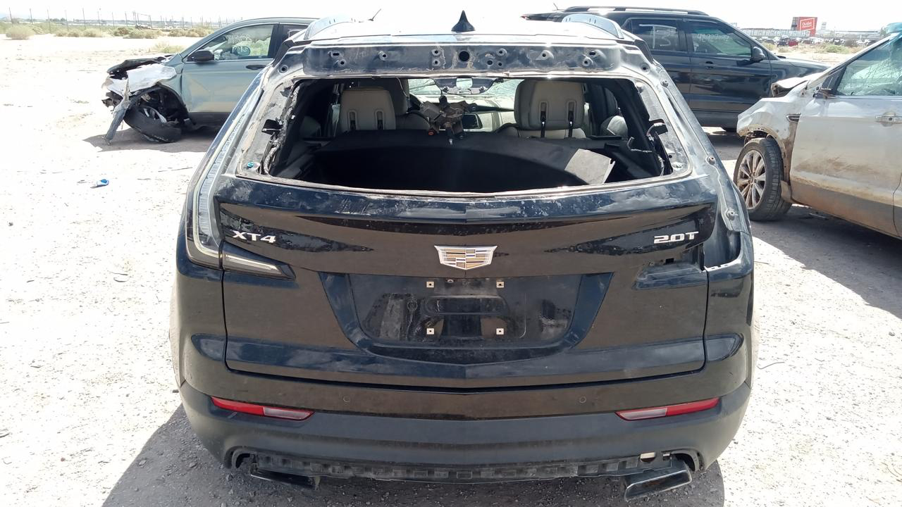 Cadillac XT4 2020 para partes Trasera