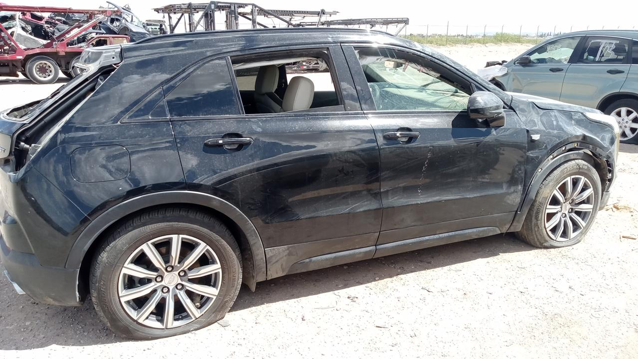 Cadillac XT4 2020 para partes Derecha