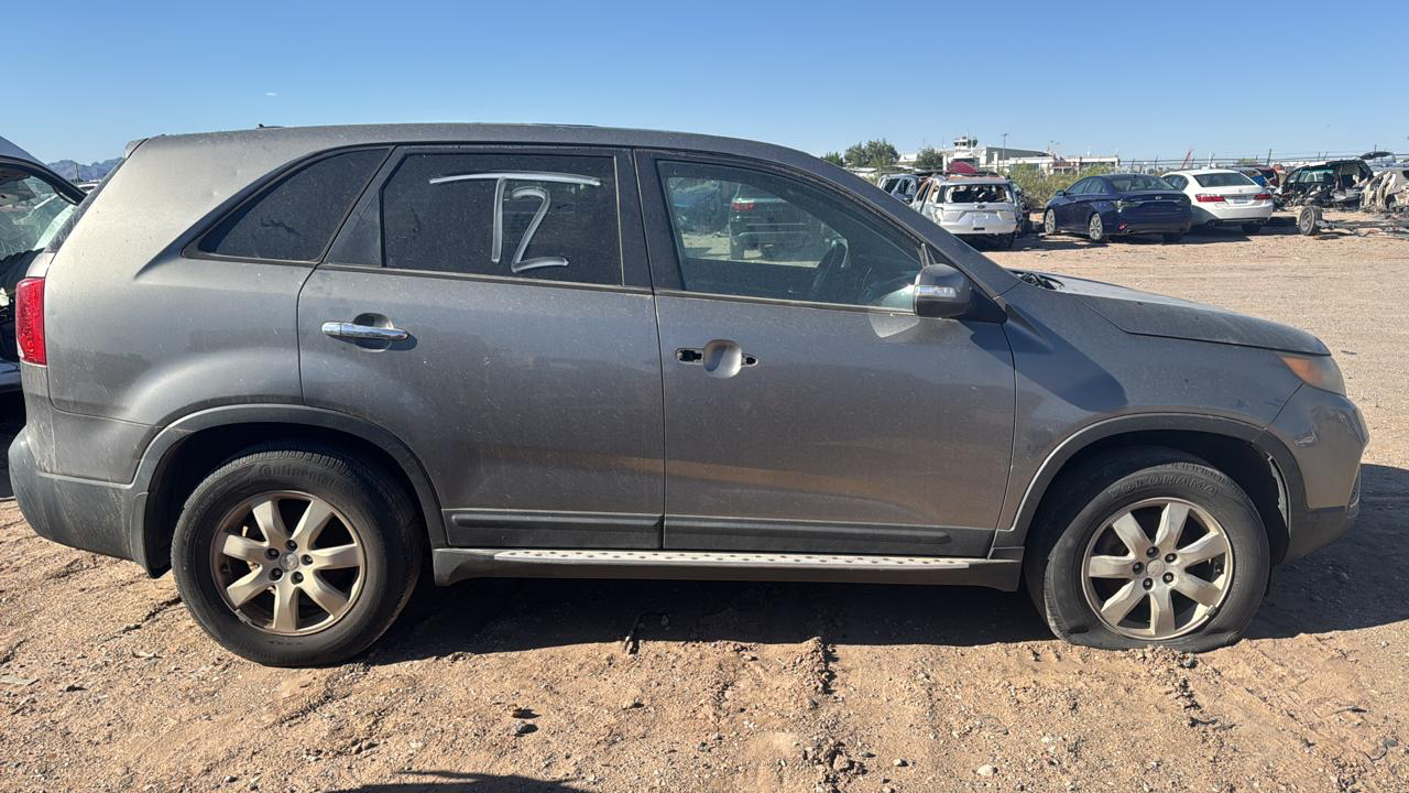 Kia Sorento 2011 para partes Derecha