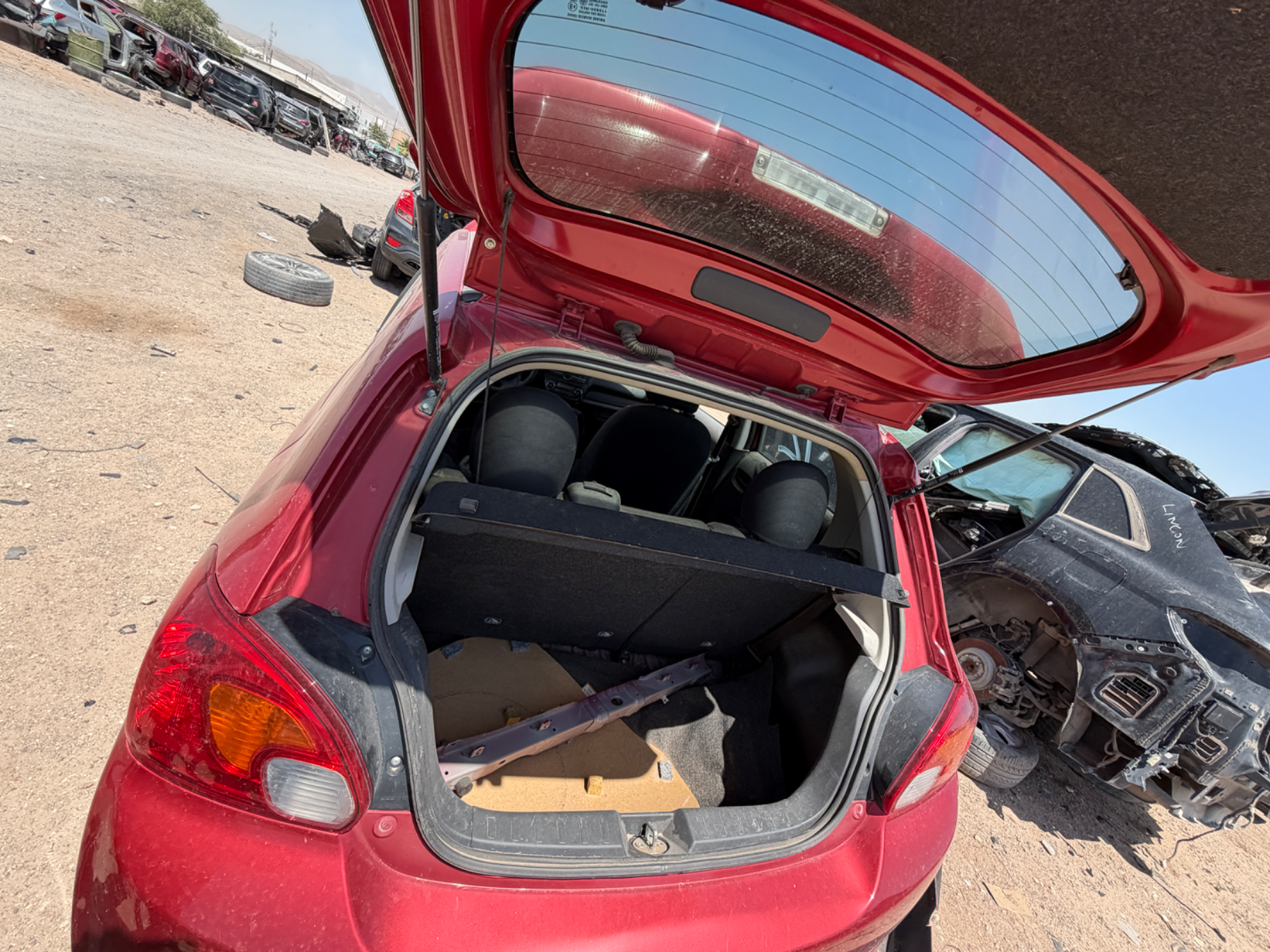 Mitsubishi Mirage 2016 para partes Cajuela / compuerta