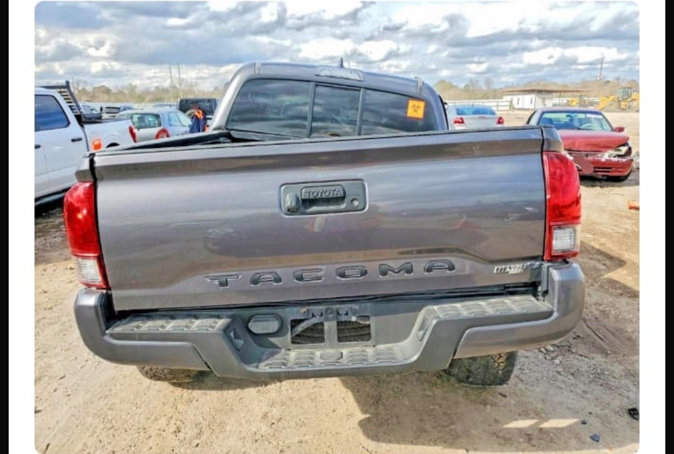 Toyota Tacoma 2.7 2018 para partes Trasera
