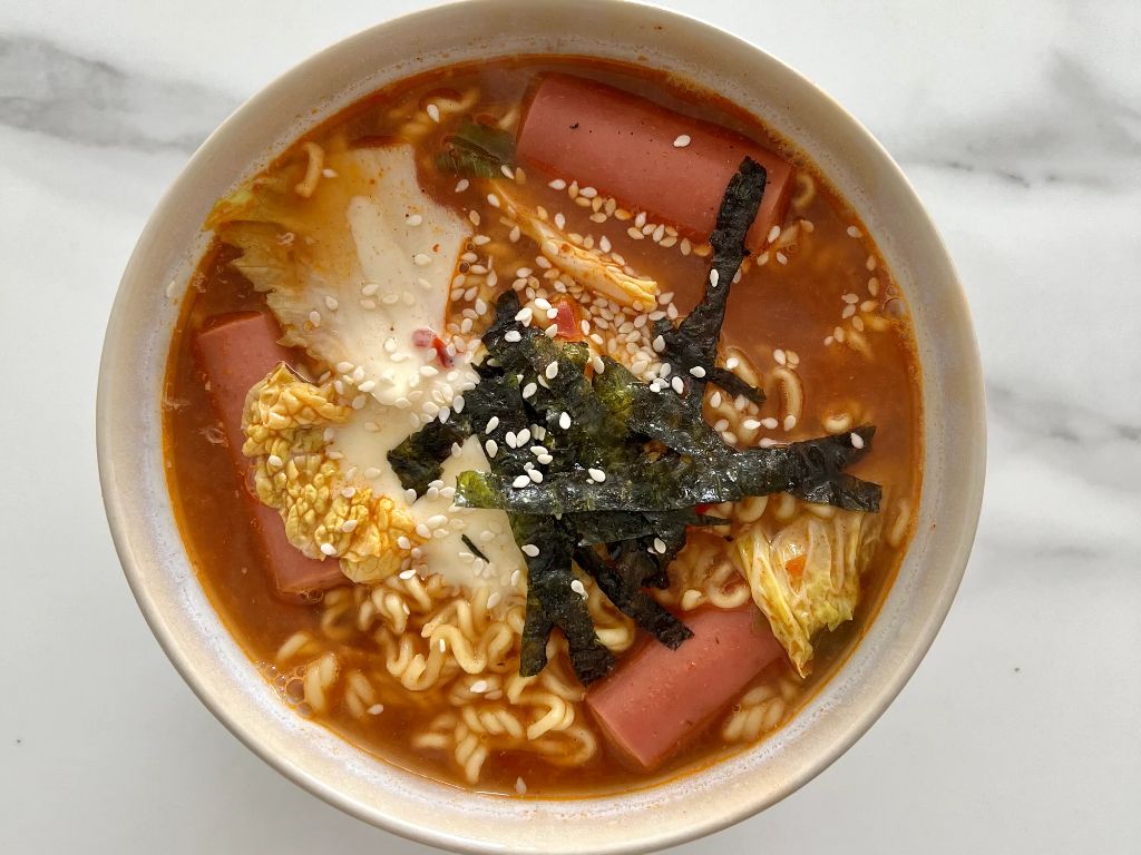 Doenjang Jjigae (Soya Ezmesi Çorbası)