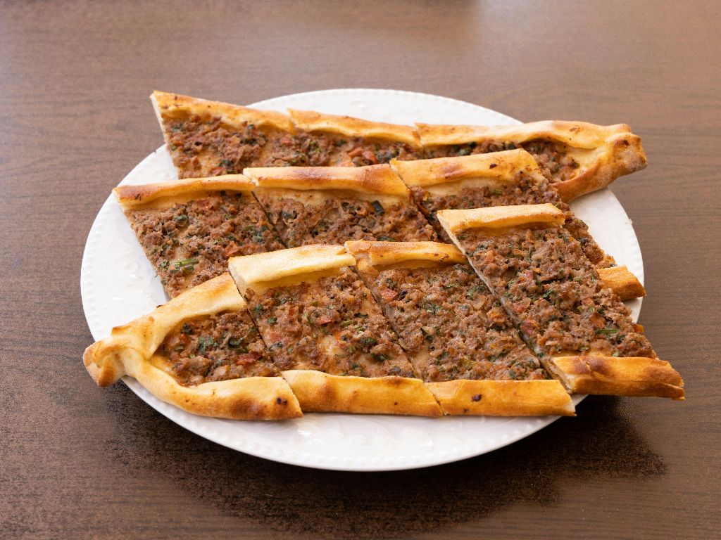 Konya Etli Ekmeği