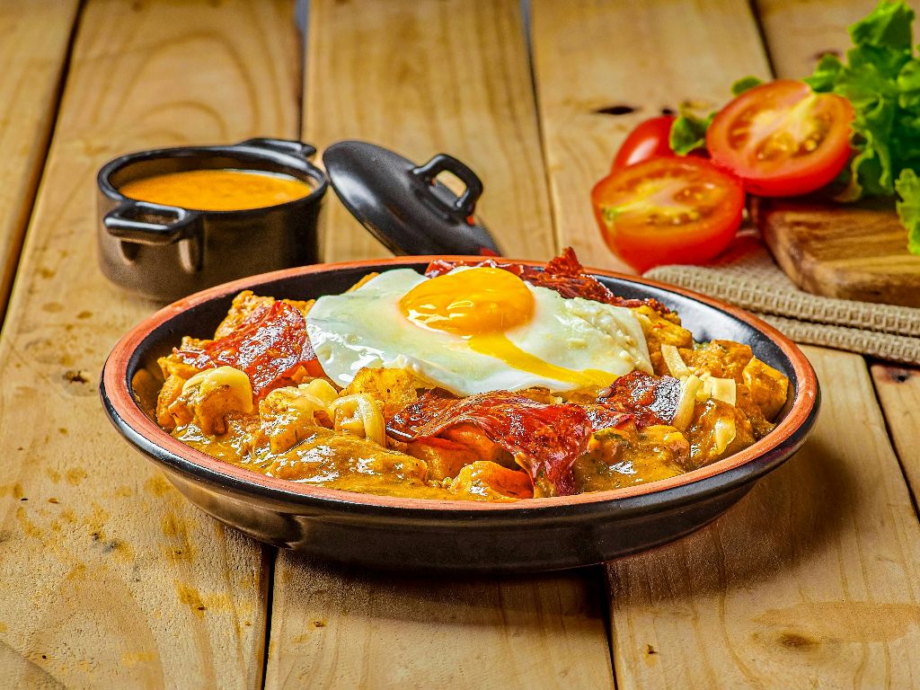 Locro (Arjantin Hominy Güveci)