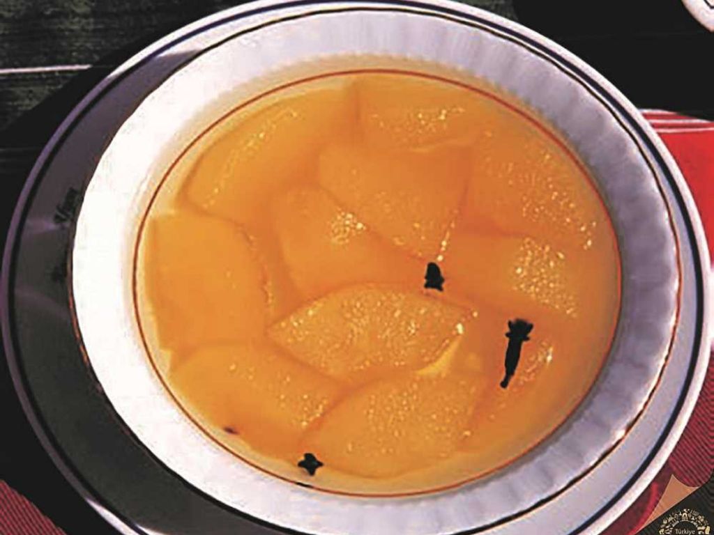 Niğde Elma Hoşafı