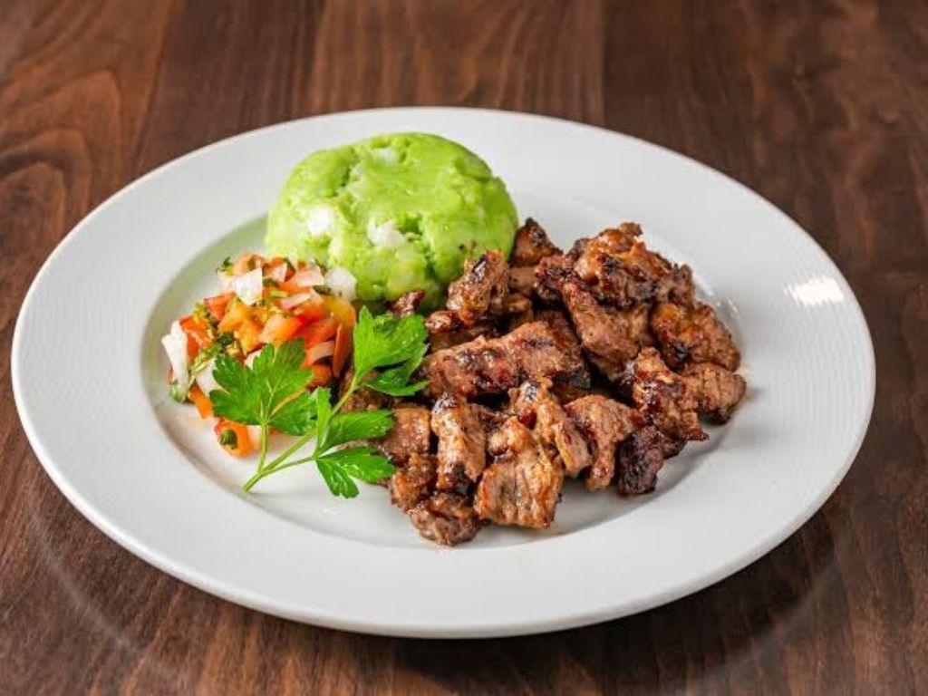 Nyama Choma Salatası