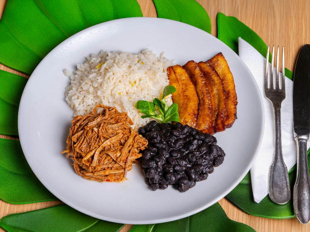 Pabellón Criollo (Venezuela Ulusal Tabağı)