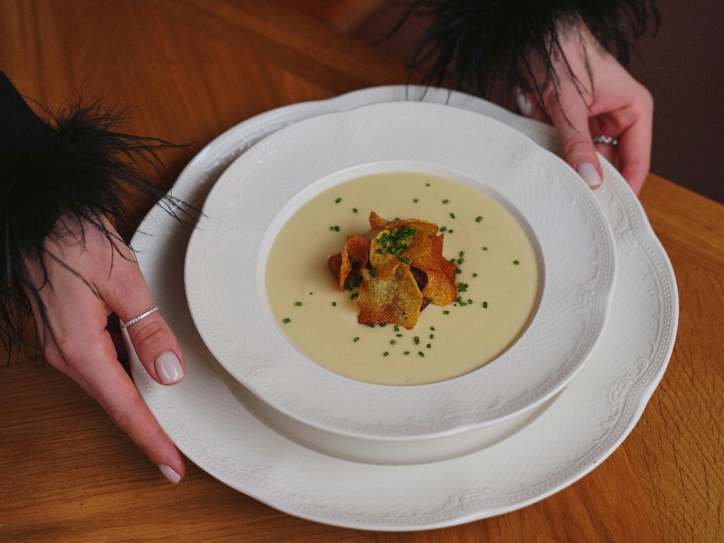 Vichyssoise (Soğuk Pırasa Çorbası)