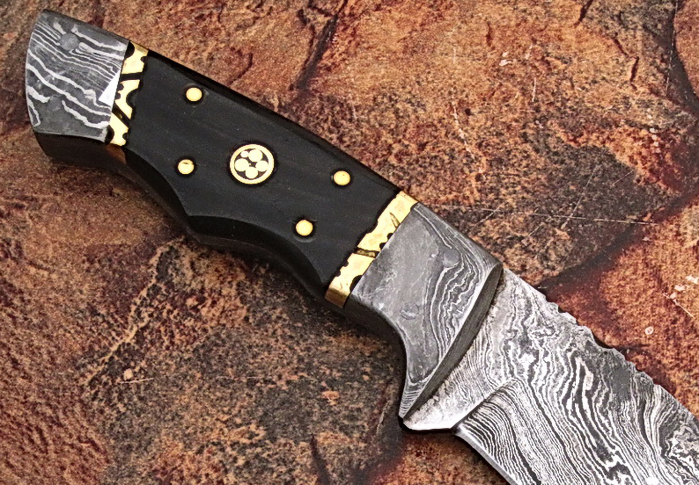 Damascus steel Skinner with Mosaic Pin & Buffalo Horn handle