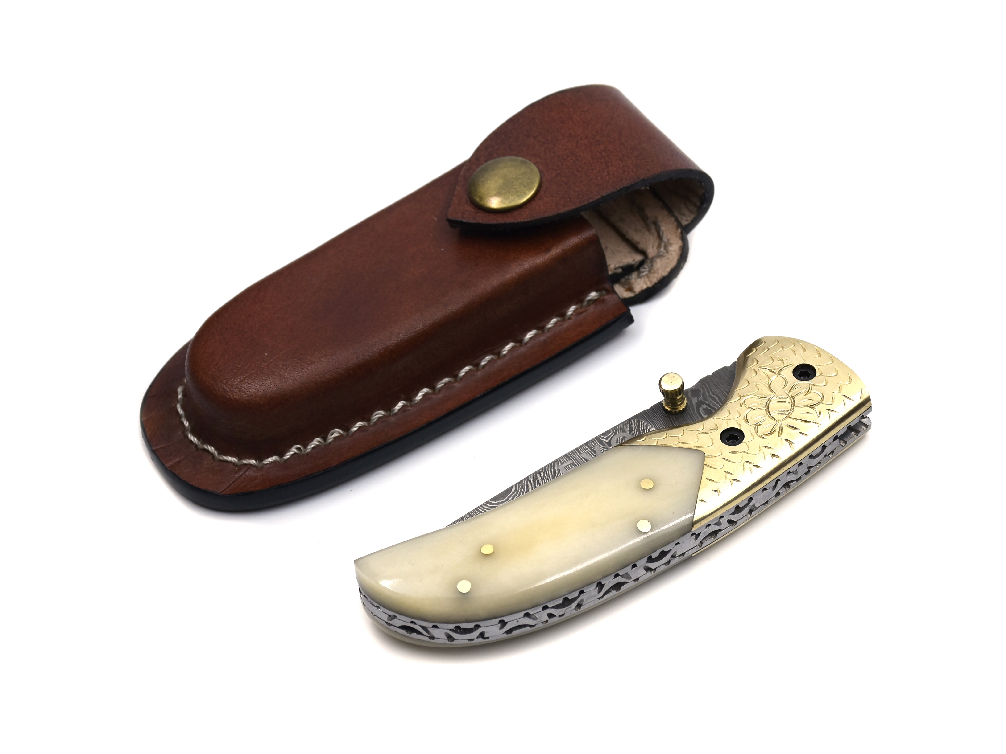 D2 steel fixed blade hunting knife with maroon micarta handle