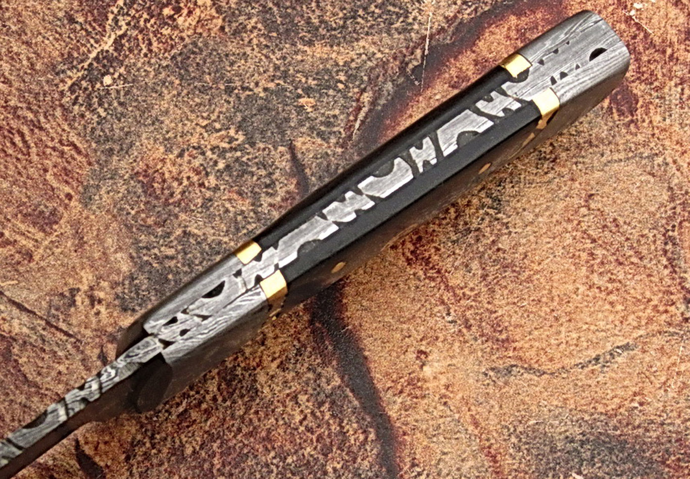 Damascus steel Skinner with Mosaic Pin & Buffalo Horn handle