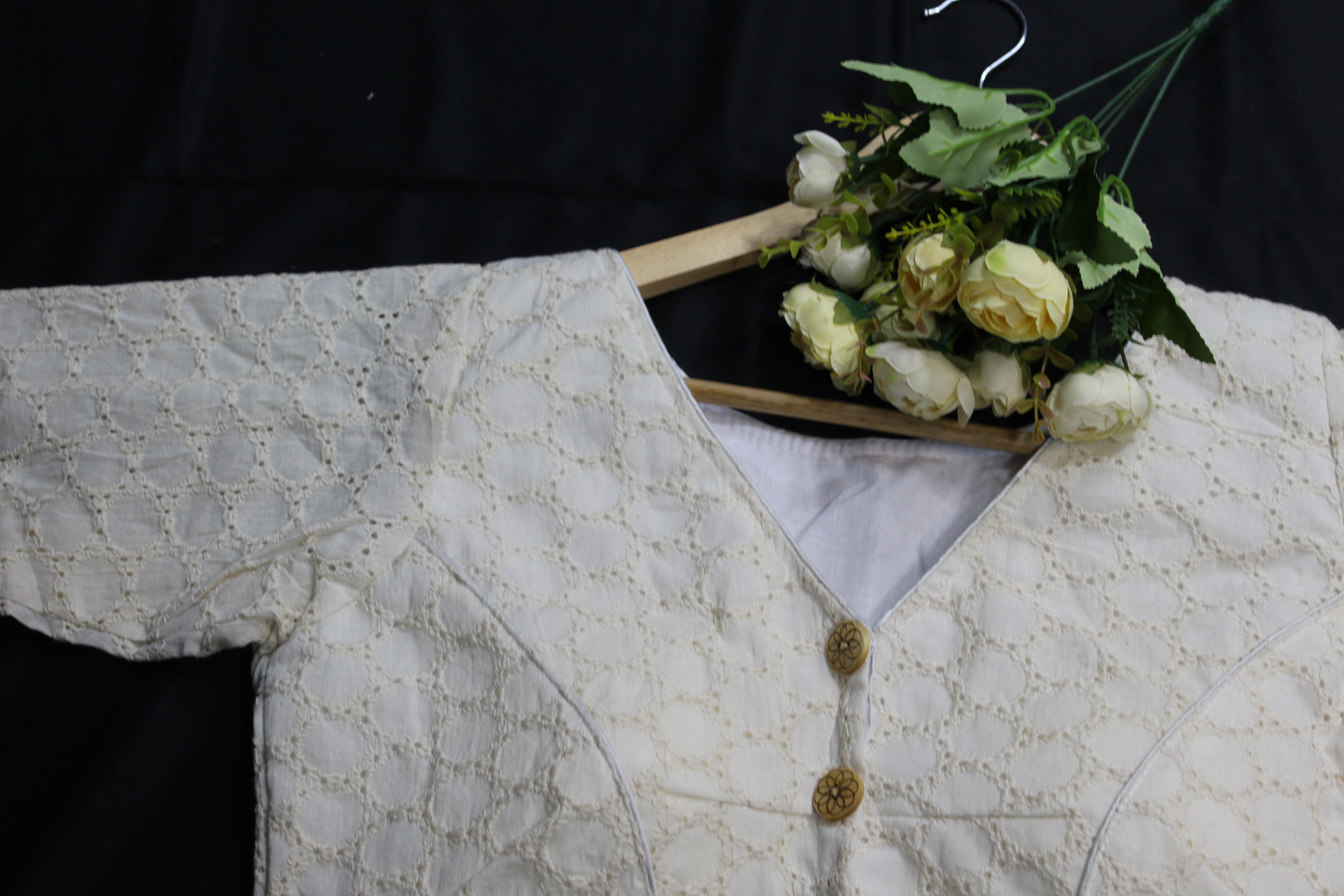 basic white blouse - Thumbnail 4