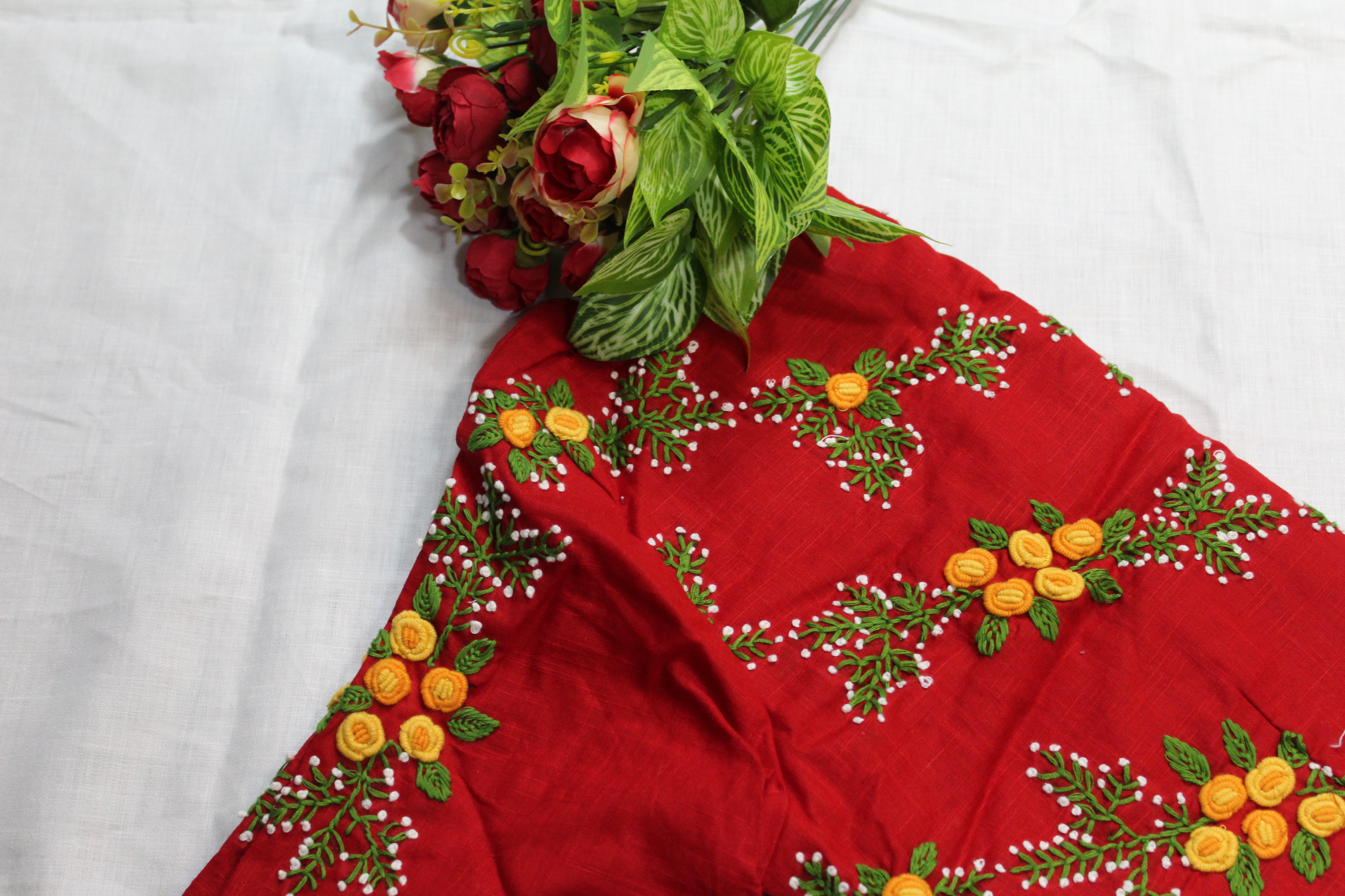 Red flower Embroidery Blouse - Thumbnail 7