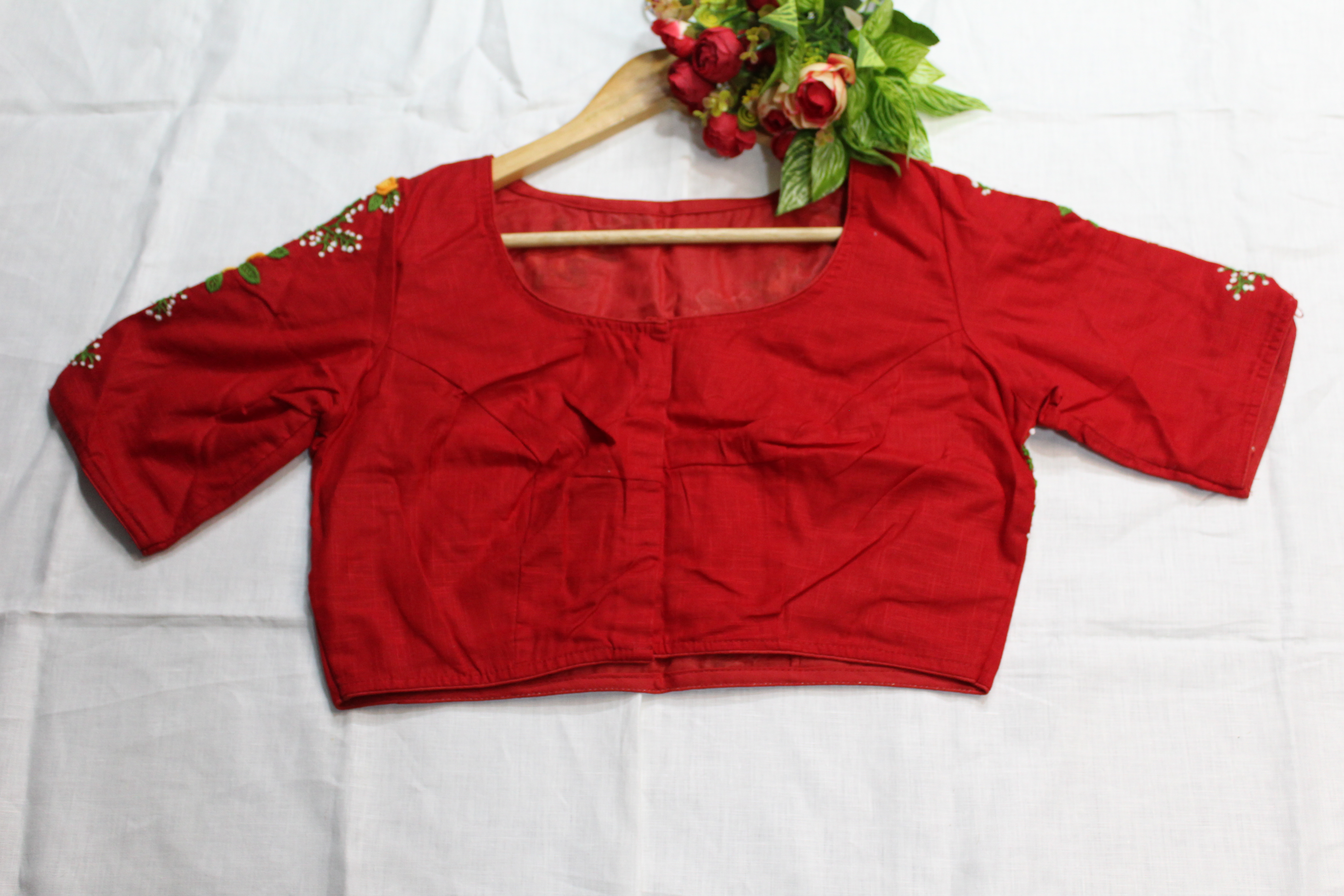 Red flower Embroidery Blouse - Thumbnail 2