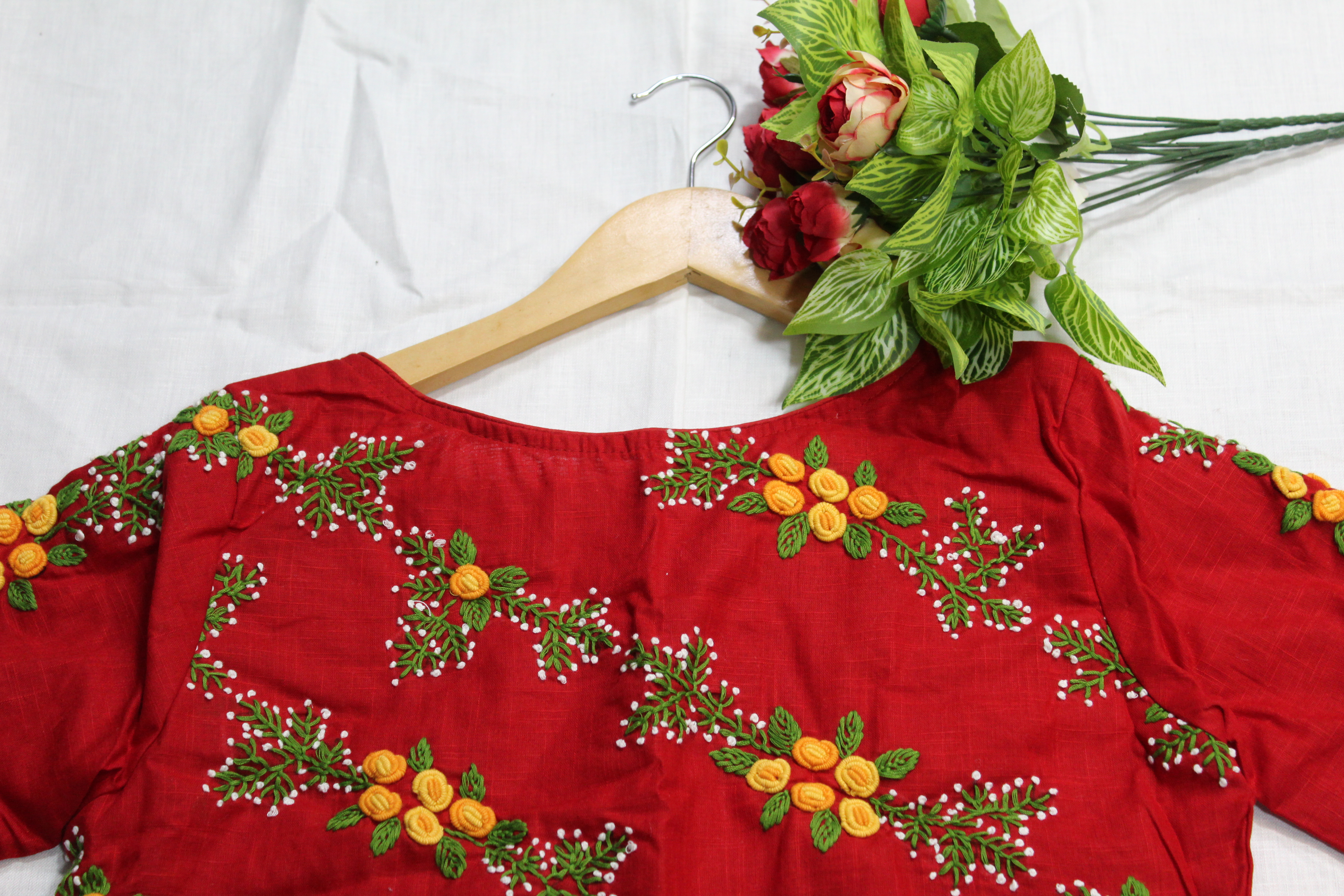 Red flower Embroidery Blouse - Thumbnail 9