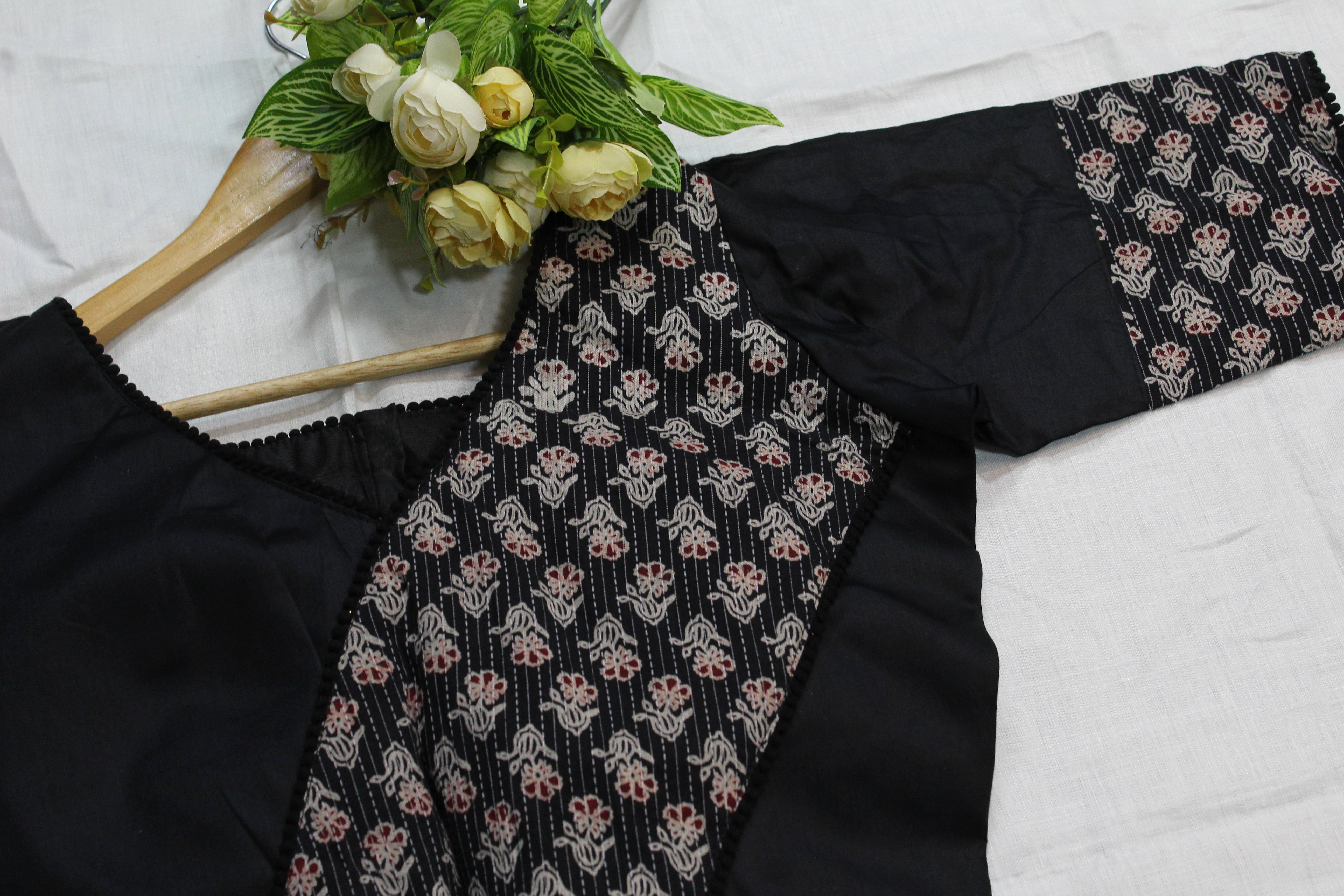 Black white blouse - Thumbnail 6