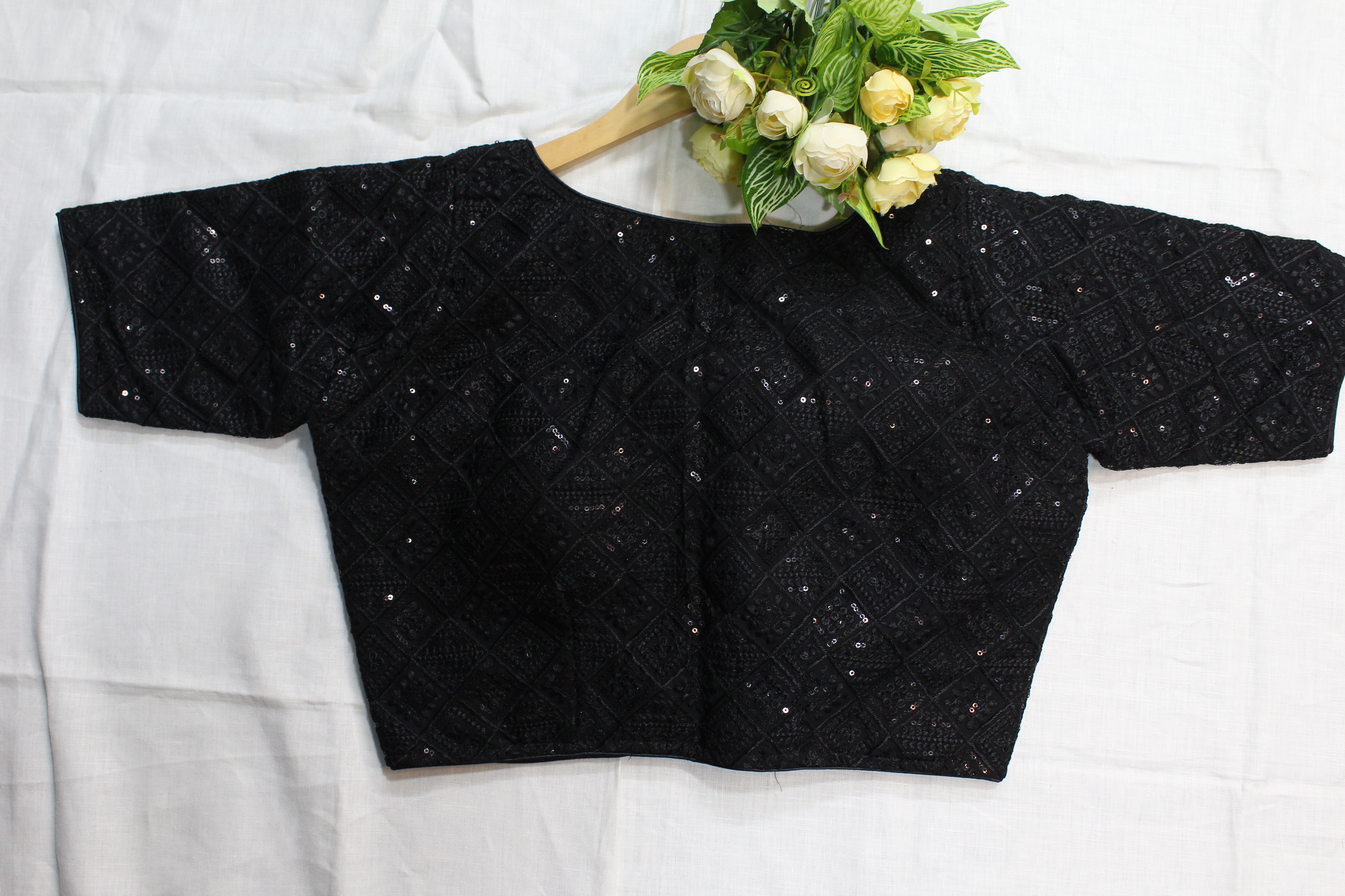 black blouse - Thumbnail 7