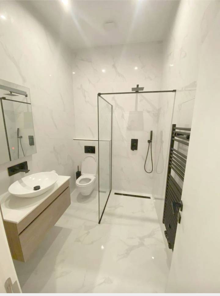 Gallery image 19