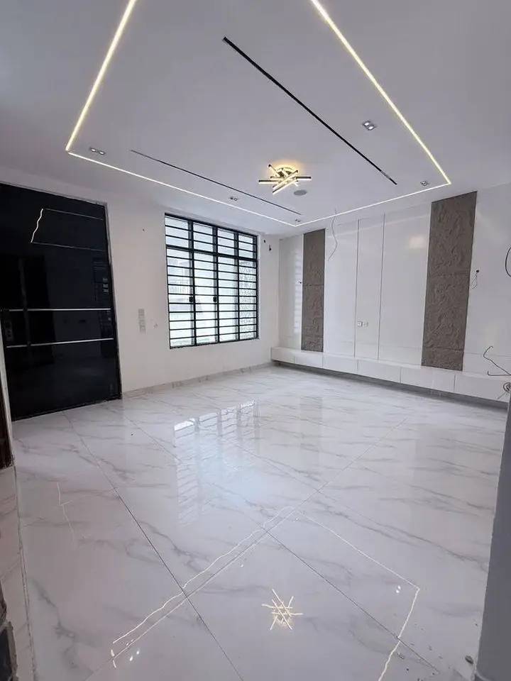 Gallery image 8