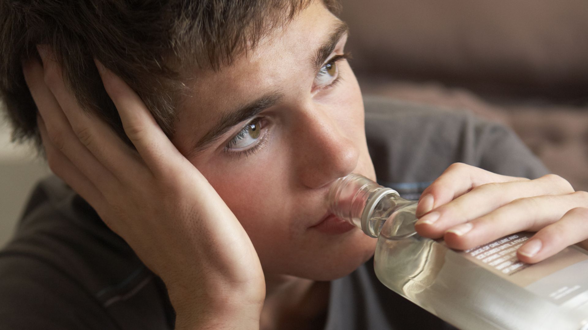 Adolescenti: Alcool e droghe come comportarsi