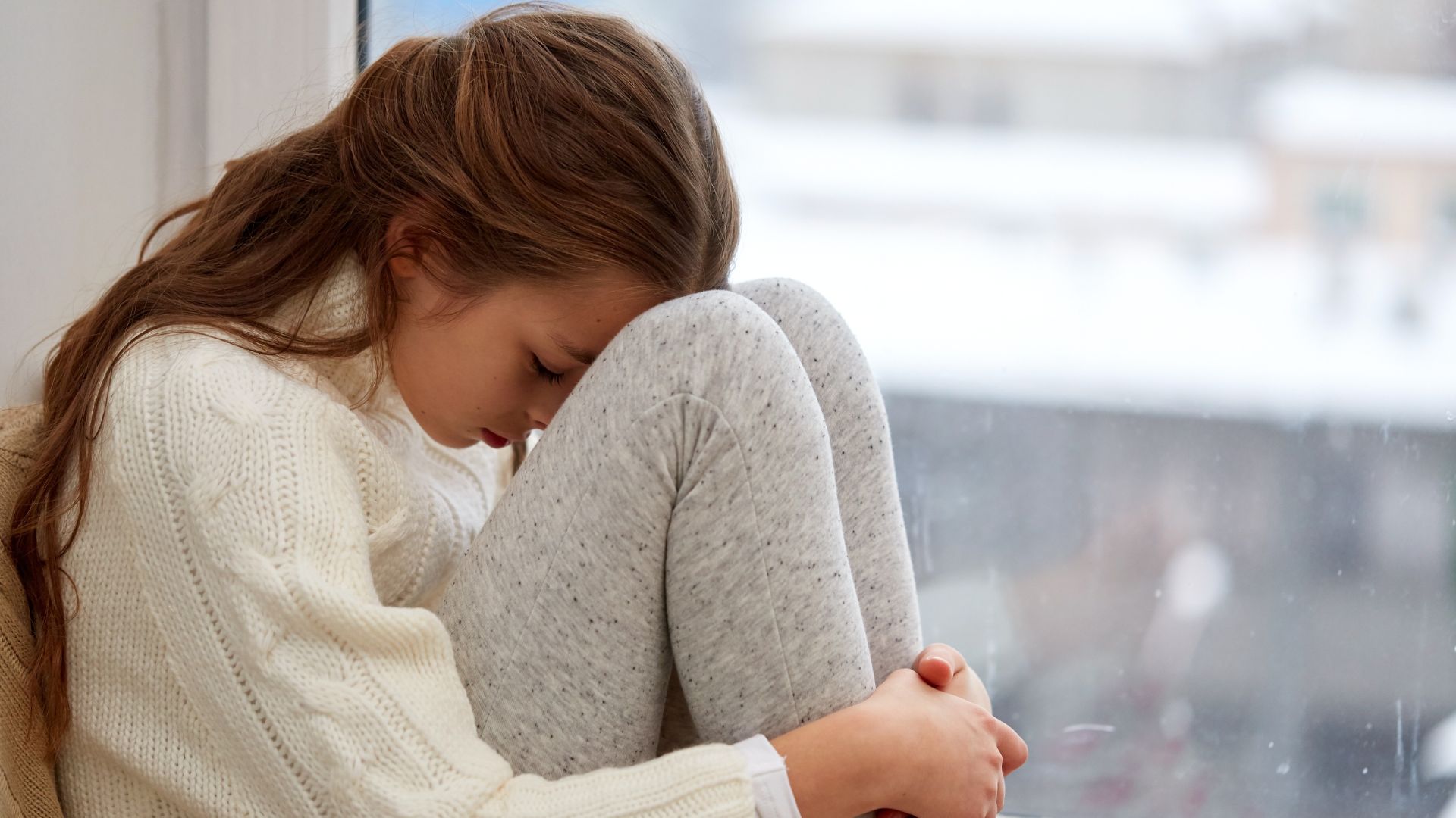 Autolesionismo in adolescenza: cosa fare?