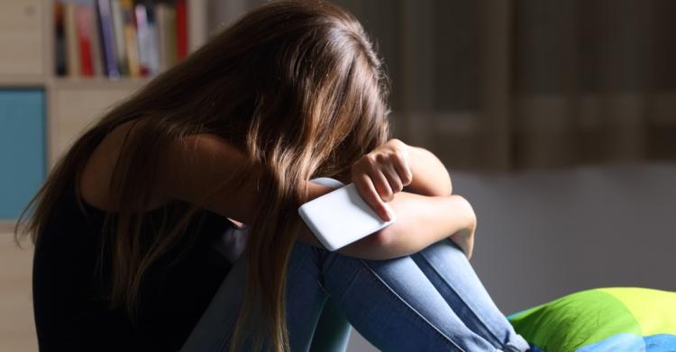 Charlie Charlie challenge, blue whale e black out challenge, le sfide mortali del web. Come possiamo proteggere i nostri figli adolescenti?