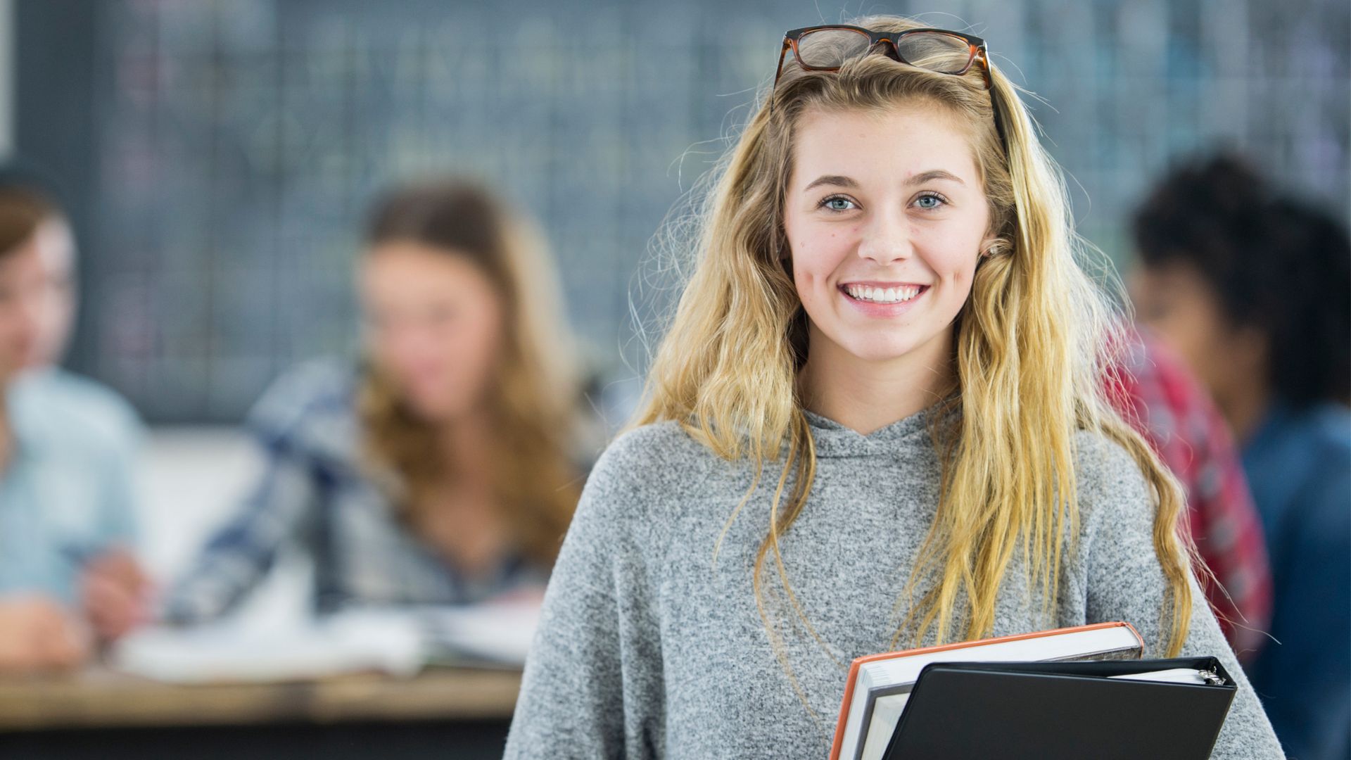 Come la scuola può influire sull'autostima degli adolescenti?