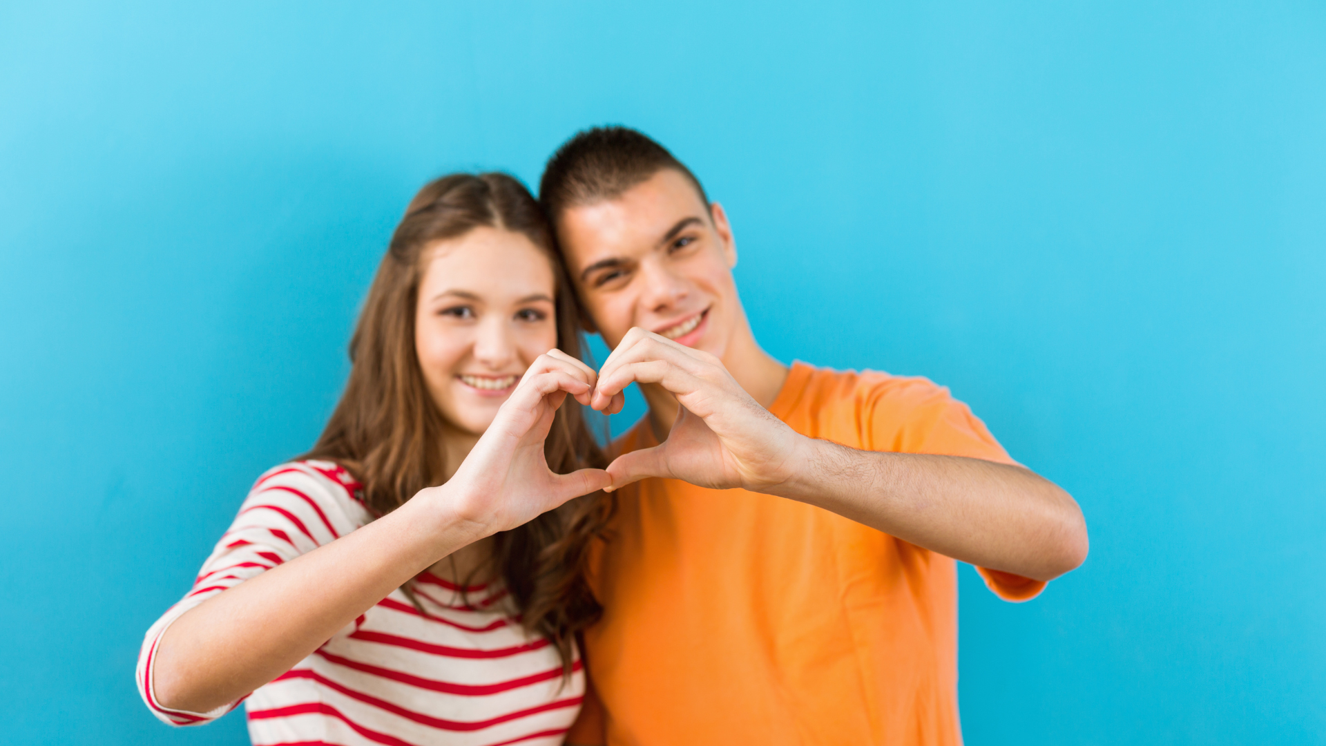 La magia delle prime relazioni degli adolescenti