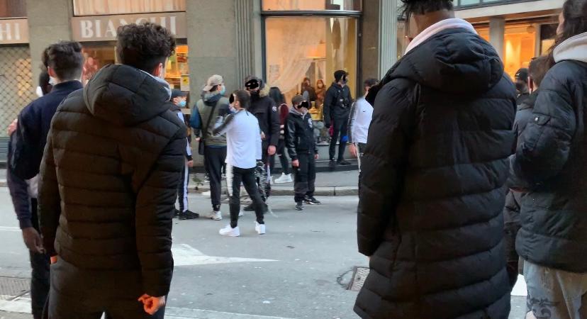 Maxi risse e sfoghi emozionali. Cosa sta succedendo agli adolescenti