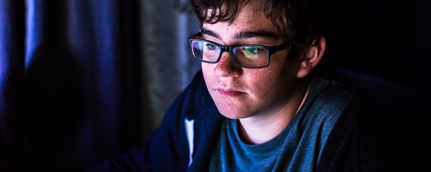 Mio figlio o mia figlia guardano i porno, cosa devo fare?
