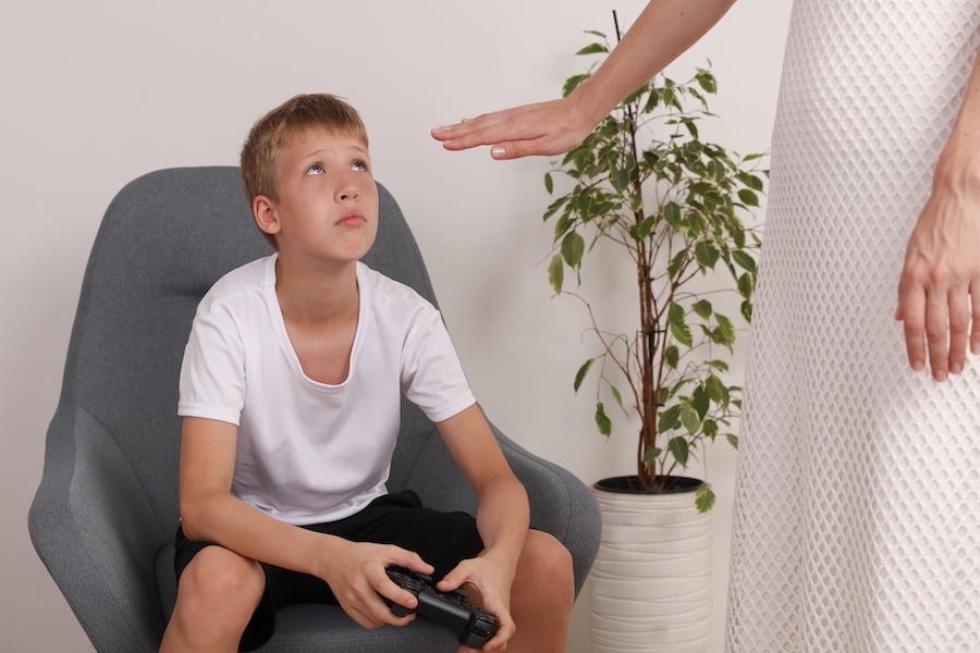 Regole sì o no con gli adolescenti?