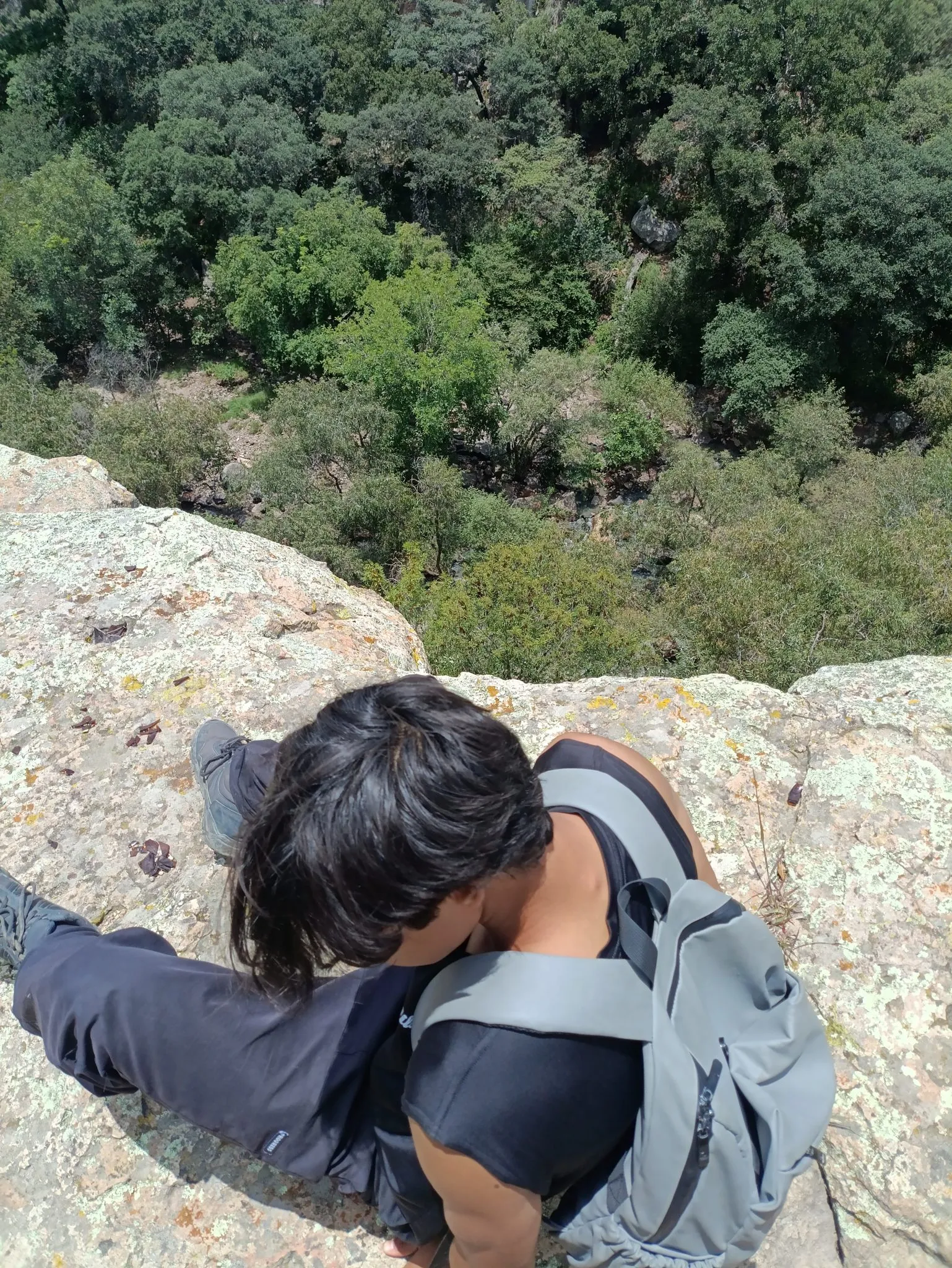 Mirador arbolado hacia la barranca de la Cascada de la Concepción en Amealco, Querétaro.