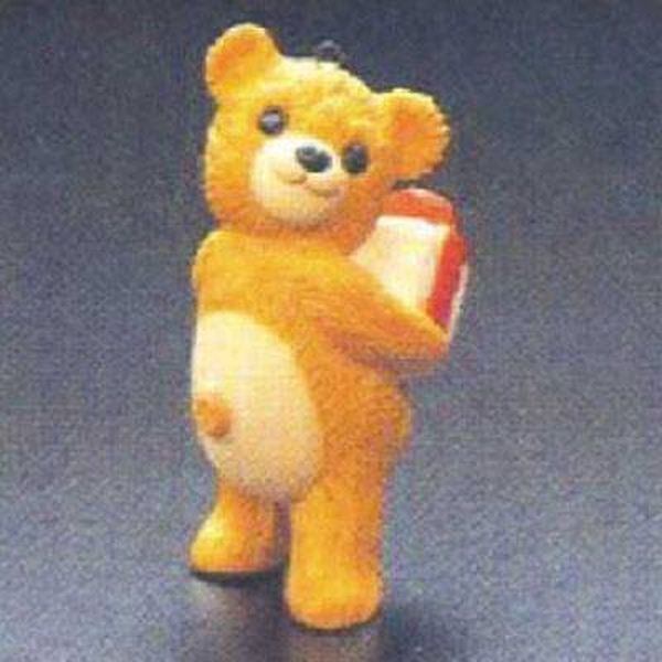 Cinnamon Bear with Gift