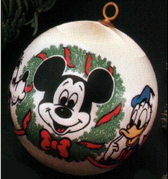 Disney (Mickey in Wreath)
